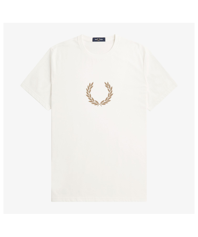 FRED PERRY★Textured Laurel Wreath T-シャツ Fred Perry textured laurel wreath t-shirt in off white | ASOS