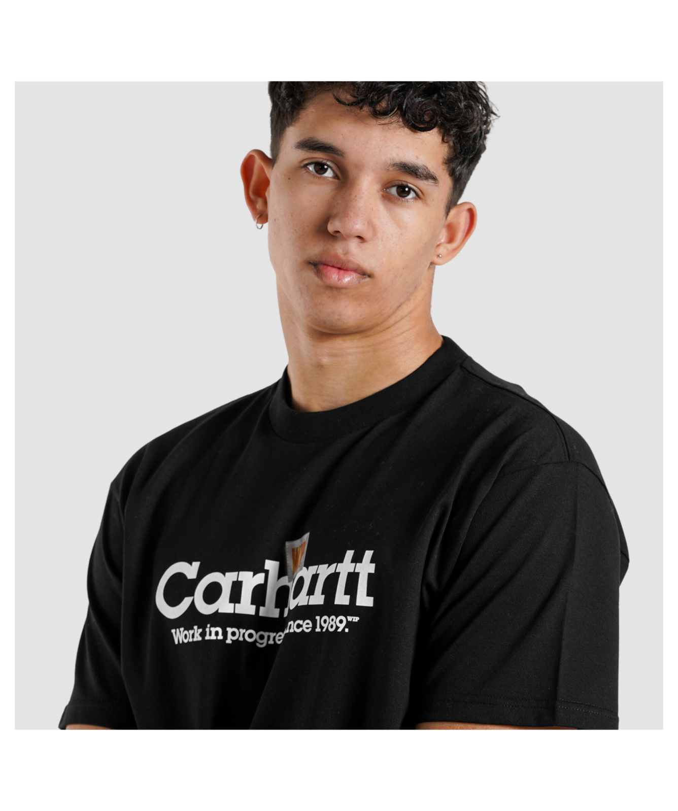 ★ドイツ発*carhartt WIP*新作*Label Script Tシャツ/BLACK★ Carhartt WIP Label Script T-Shirt | Black - ﻿﻿I034421_89_XX