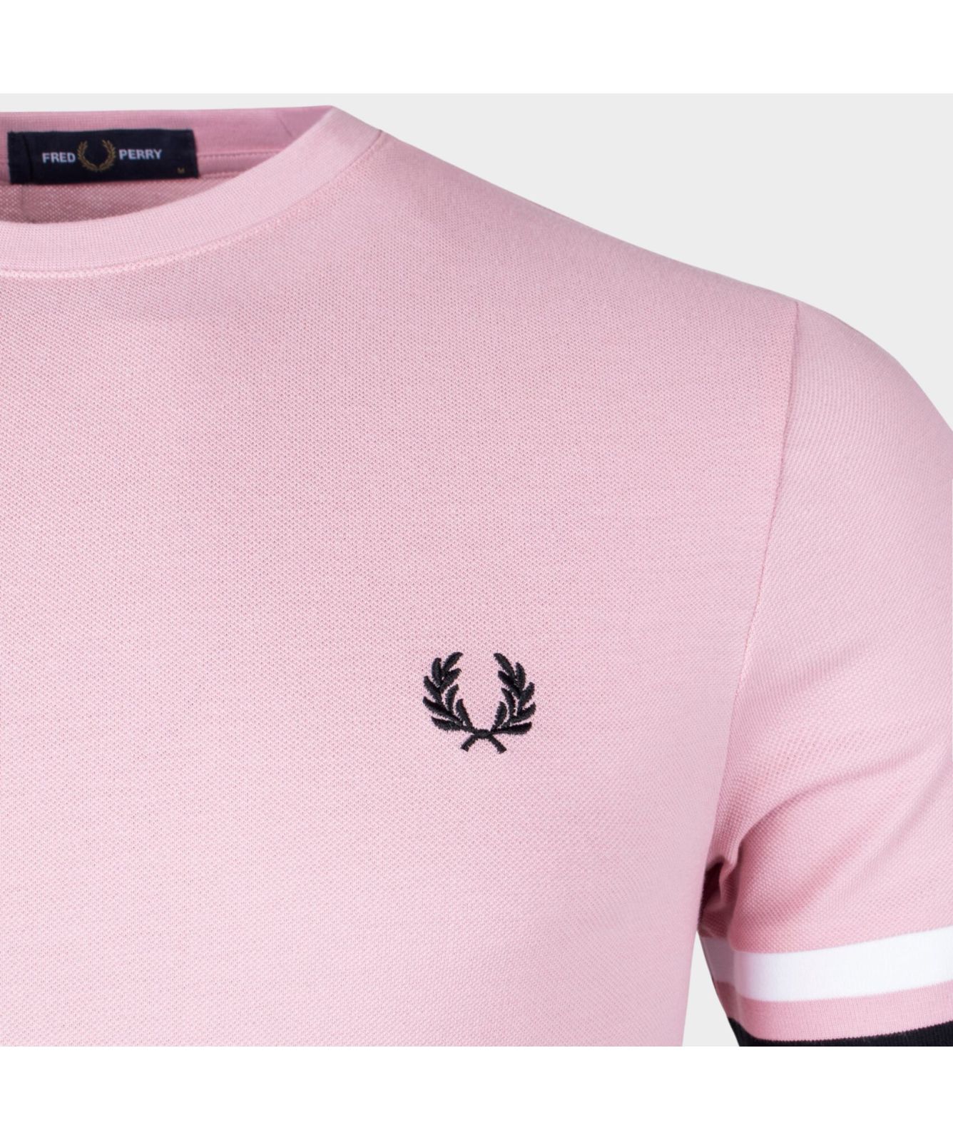 Fred Perry Bold Tipped Pique T-Shirt | pink-M5609-J10