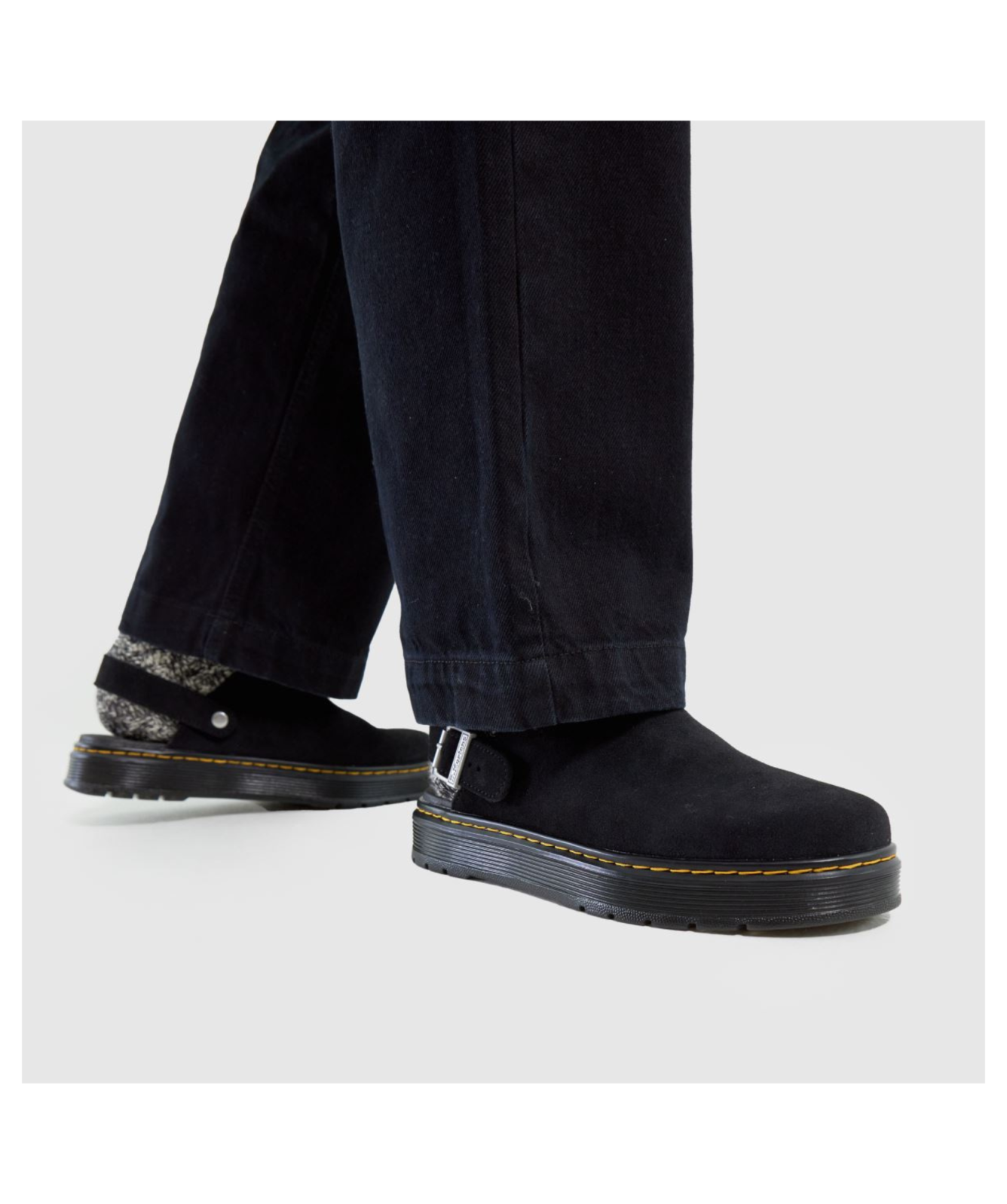 Dr Martens Brookline Mule Suede Sandals | Black - 40666001