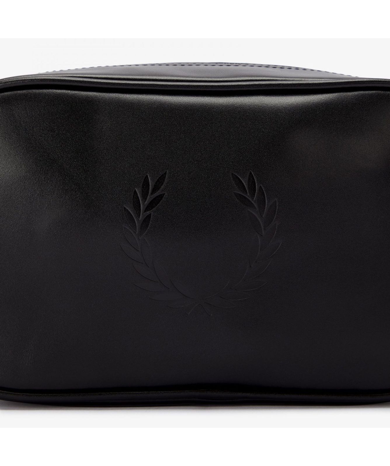 FRED PERRY☆ Coated Polyester Wash Bag BLACK / ECRU Fred Perry - Coated Polyester Wash Bag (Black / Ecru) | HHV
